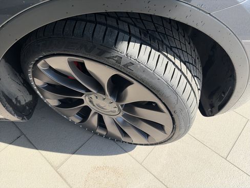 Used 2021 Tesla Model Y Performance image 13