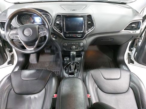 Used 2019 Jeep Cherokee Overland w/ Technology Group image 9