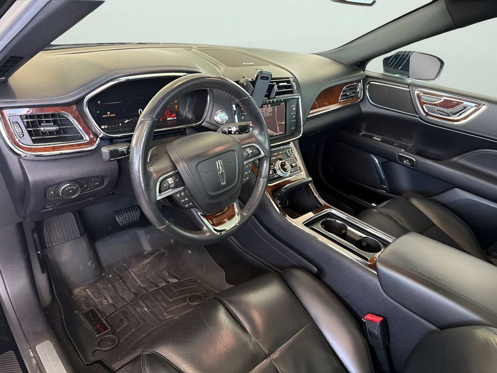 Used 2018 Lincoln Continental Select w/ Continental Climate Package AWD/4WD image 9