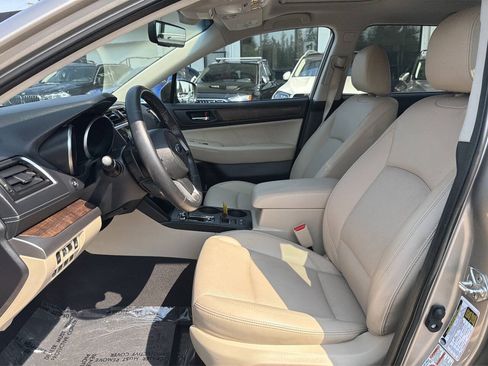 Used 2018 Subaru Outback 2.5i Limited AWD/4WD image 42