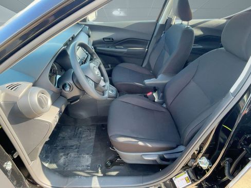 New 2025 Nissan Kicks Play S image 21