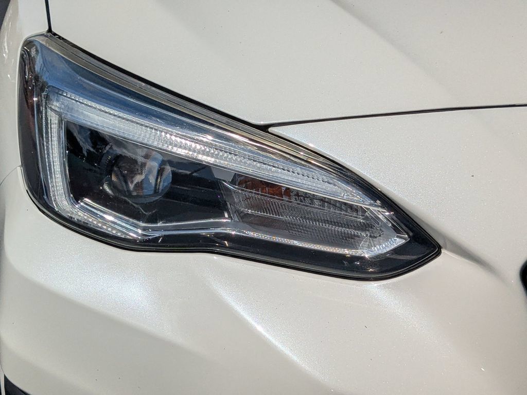 Used 2020 Subaru Crosstrek 2.0i Limited w/ Moonroof Package w/Navigation AWD/4WD image 11