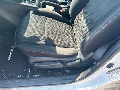 Used 2019 Nissan Sentra SV w/ Special Edition Package FWD image 13