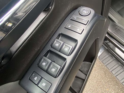 Used 2018 Chevrolet Silverado 2500 W/T w/ WT Convenience Package image 17