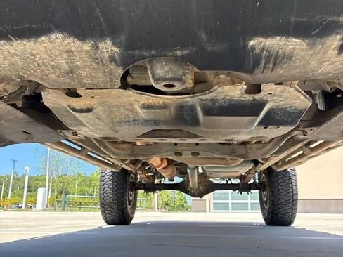 Used 2022 Toyota Tacoma SR5 AWD/4WD image 8