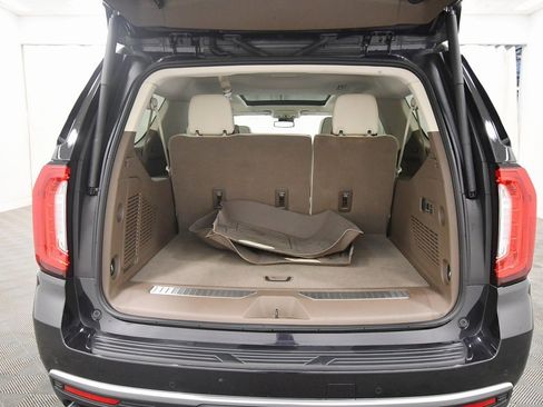 Used 2024 GMC Yukon XL Denali image 7