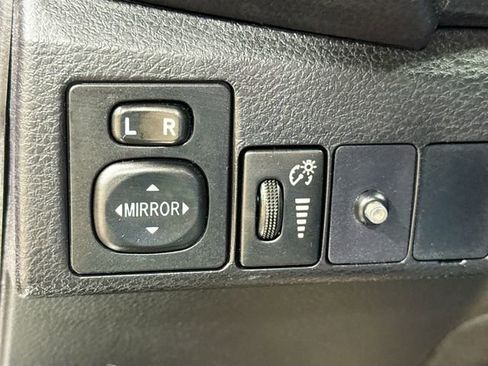 Used 2016 Toyota Corolla L image 10