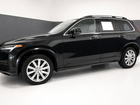 Used 2016 Volvo XC90 T6 Momentum w/ Momentum Plus Package AWD/4WD image 2