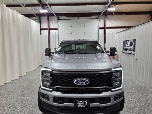 Used 2023 Ford F250 XLT w/ XLT Premium Package AWD/4WD image 3