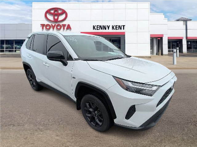 Used 2024 Toyota RAV4 LE FWD image 1