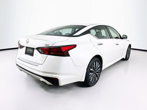 Used 2023 Nissan Altima 2.5 SV w/ SV Premium Package FWD image 9