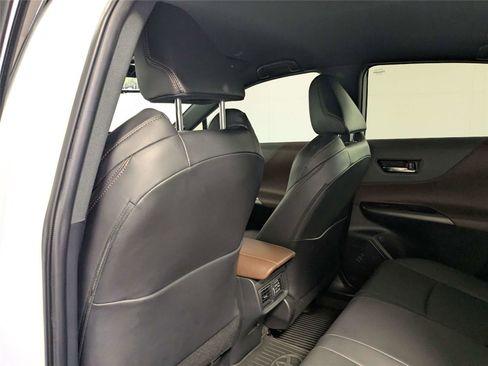 Used 2023 Toyota Venza Limited AWD/4WD image 37