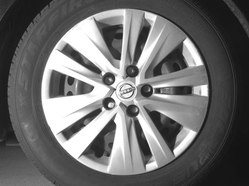 Used 2025 Nissan Sentra S FWD image 13