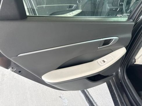 Used 2025 Hyundai Sonata SEL FWD image 12