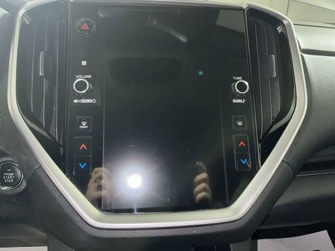 Used 2024 Subaru Ascent Limited image 20