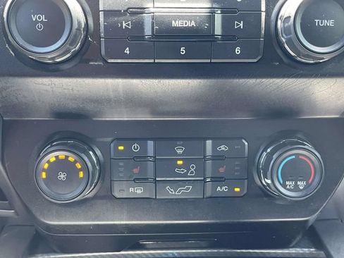 Used 2020 Ford F150 XLT w/ Equipment Group 302A Luxury AWD/4WD image 19