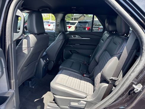 Used 2025 Ford Explorer ST-Line w/ Premium Package AWD/4WD image 27