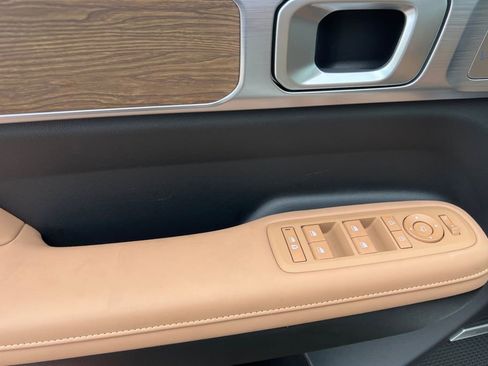 New 2026 Hyundai Santa Fe Calligraphy image 9