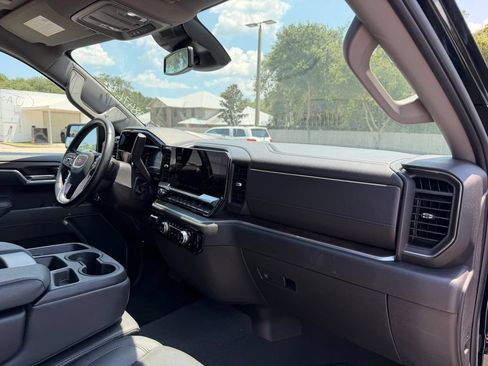 Used 2025 GMC Sierra 1500 SLT RWD image 24