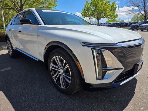 Certified 2024 Cadillac Lyriq Luxury w/ LPO, Floor Liner Package image 8