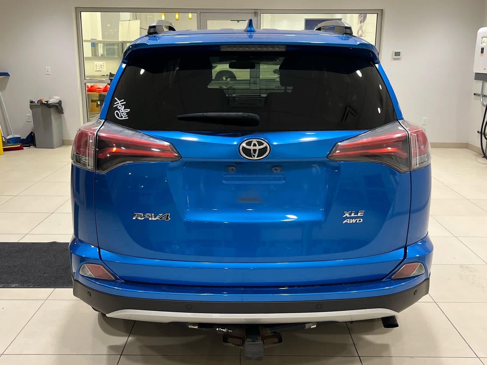 Used 2016 Toyota RAV4 XLE w/ Convenience Package AWD/4WD image 5