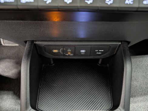 Used 2025 Kia K4 LXS image 27