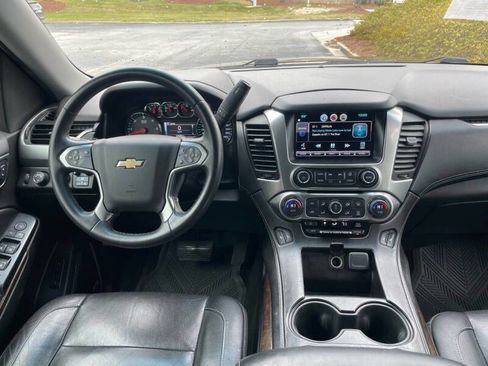 Used 2015 Chevrolet Tahoe LT image 3