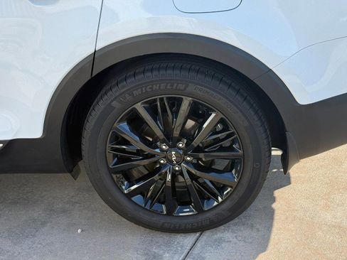 Used 2022 Kia Telluride SX w/ Towing Package AWD/4WD image 8