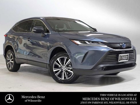 Used 2023 Toyota Venza LE AWD/4WD image 1