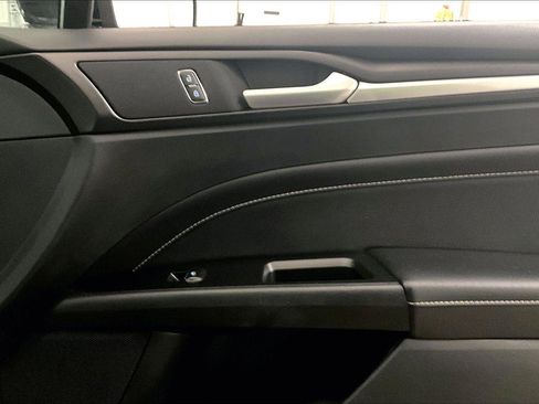 Used 2020 Ford Fusion Energi Titanium image 24