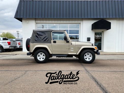 Used 2004 Jeep Wrangler Sahara AWD/4WD image 1