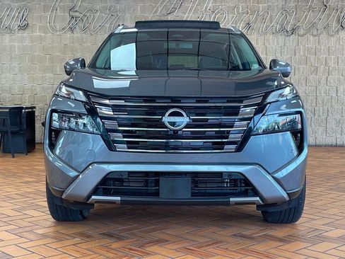 Used 2024 Nissan Rogue SL w/ SL Premium Package AWD/4WD image 3