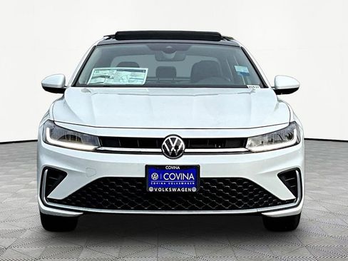 New 2026 Volkswagen Jetta SE image 2