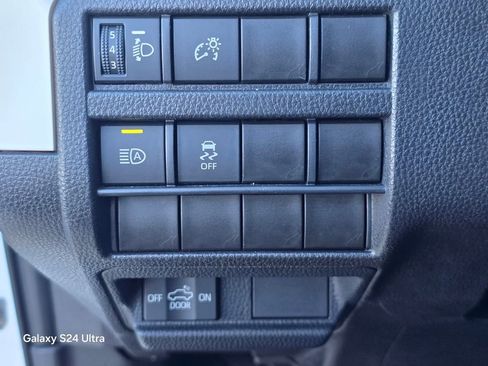 Used 2024 Toyota Tacoma TRD Off-Road image 27