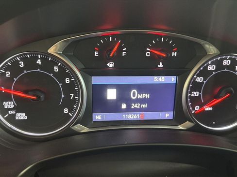 Used 2022 GMC Terrain SLE w/ Driver Convenience Package AWD/4WD image 2