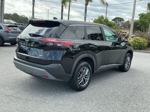 Used 2023 Nissan Rogue S image 8