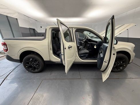 New 2025 Ford Maverick XLT w/ XLT Luxury Package image 19