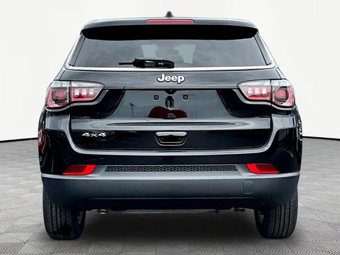 Used 2023 Jeep Compass Sport AWD/4WD image 5