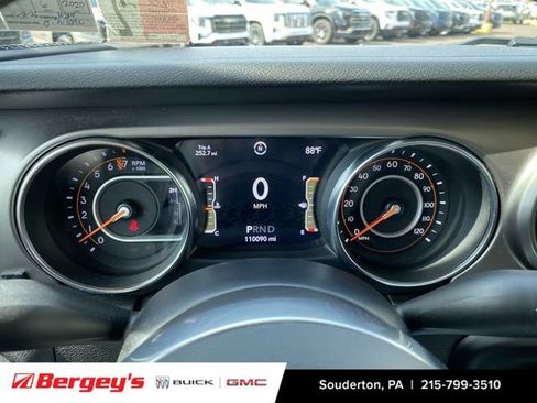 Used 2020 Jeep Gladiator Sport w/ Quick Order Package 24S AWD/4WD image 14