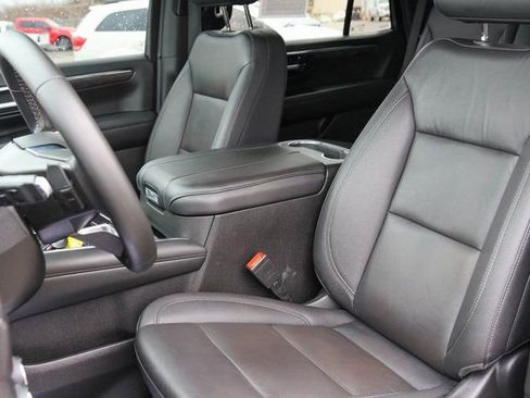 Used 2025 Chevrolet Tahoe LT image 13