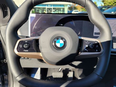 New 2026 BMW iX xDrive60 w/ Premium Package image 18