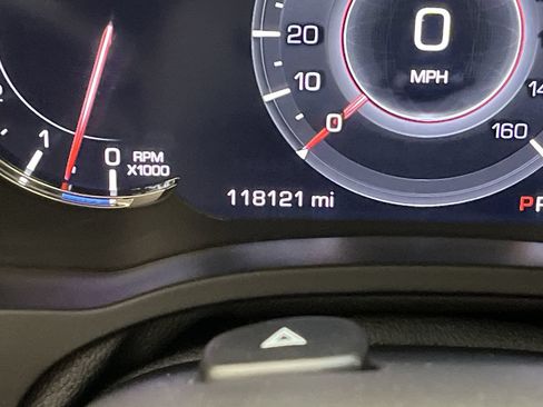 Used 2018 Cadillac Escalade ESV Premium Luxury AWD/4WD image 18