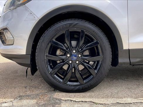 Used 2018 Ford Escape SE w/ SE Sport Appearance Package image 35