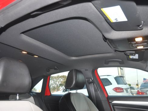 Used 2019 Volkswagen Jetta R-Line image 18