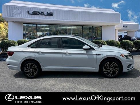 Used 2019 Volkswagen Jetta SEL Premium image 6
