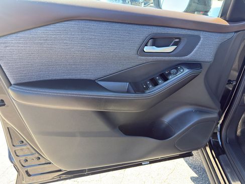 Certified 2023 Nissan Rogue SV AWD/4WD image 13