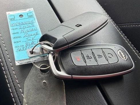 Certified 2023 Nissan Rogue SV image 32