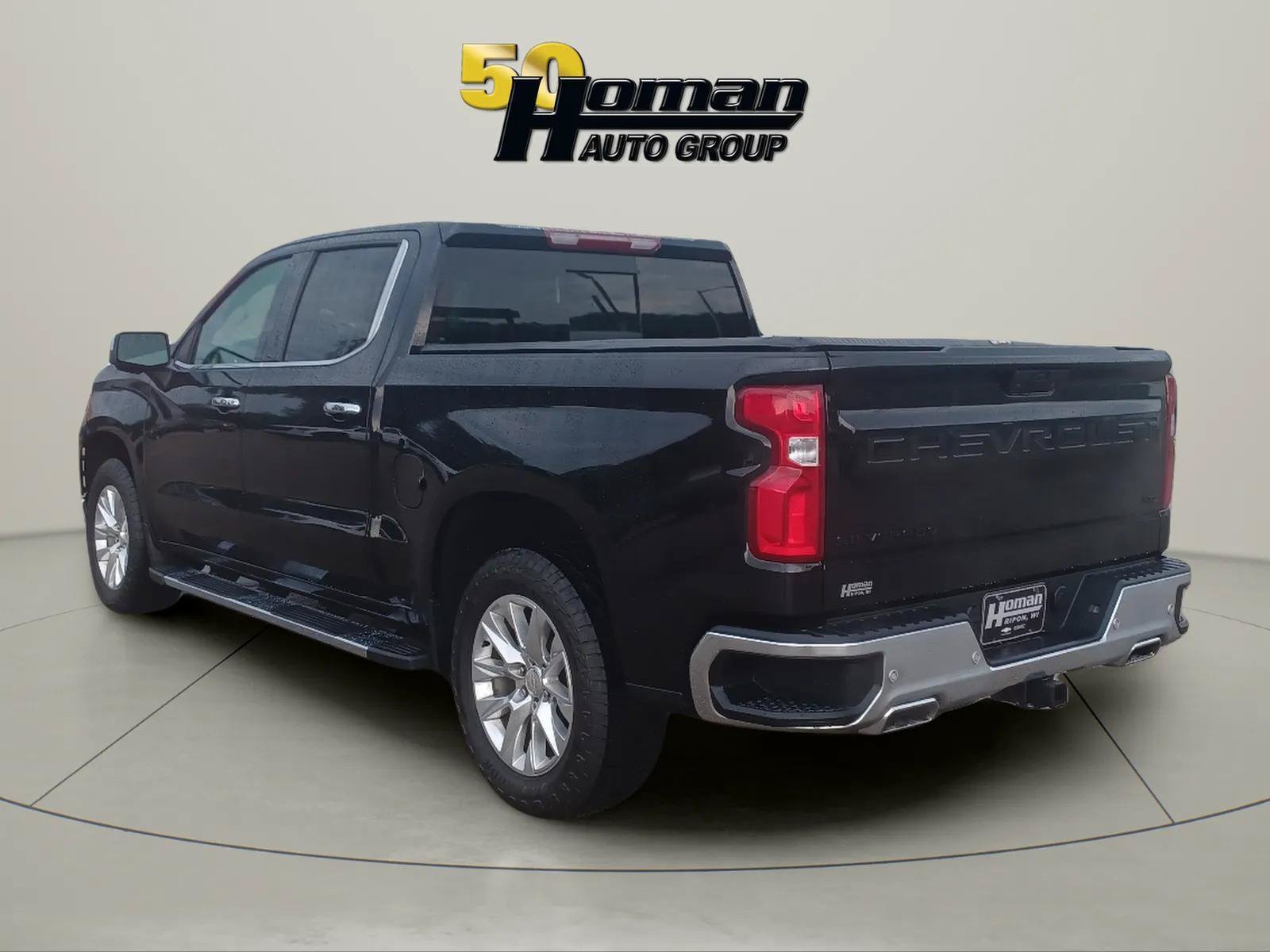 Used 2022 Chevrolet Silverado 1500 LTZ w/ Z71 Off-Road Package AWD/4WD image 3