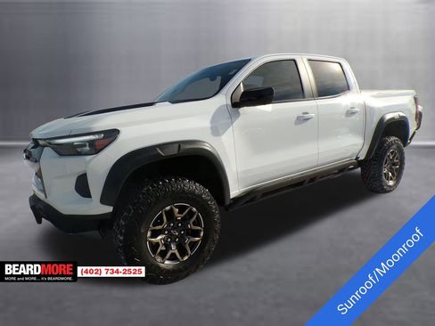 Used 2024 Chevrolet Colorado ZR2 w/ Technology Package image 3