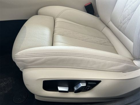 Used 2021 BMW 540i 540i w/ Premium Package image 13